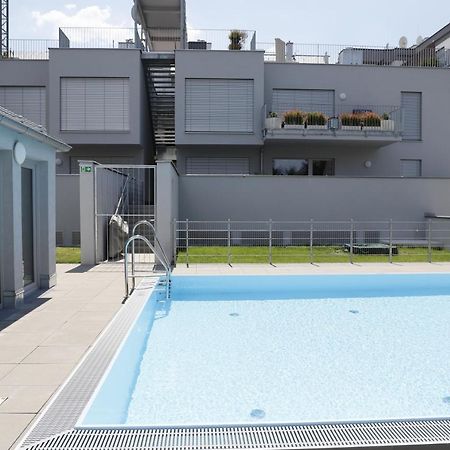 Yellow Flower Apartment With Pool - 5 Min To Lake Wien Exteriör bild