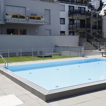 Yellow Flower Apartment With Pool - 5 Min To Lake Wien Exteriör bild