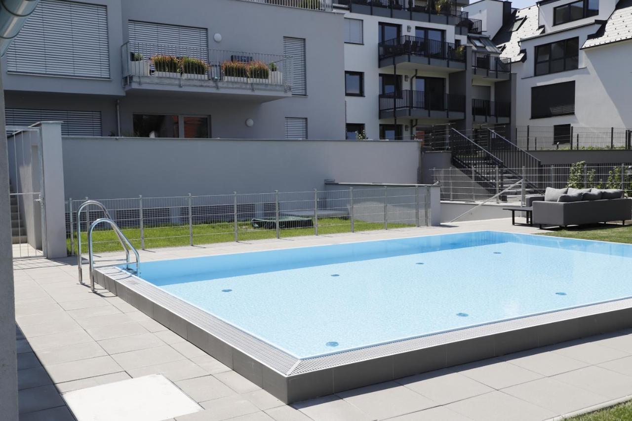 Yellow Flower Apartment With Pool - 5 Min To Lake Wien Exteriör bild