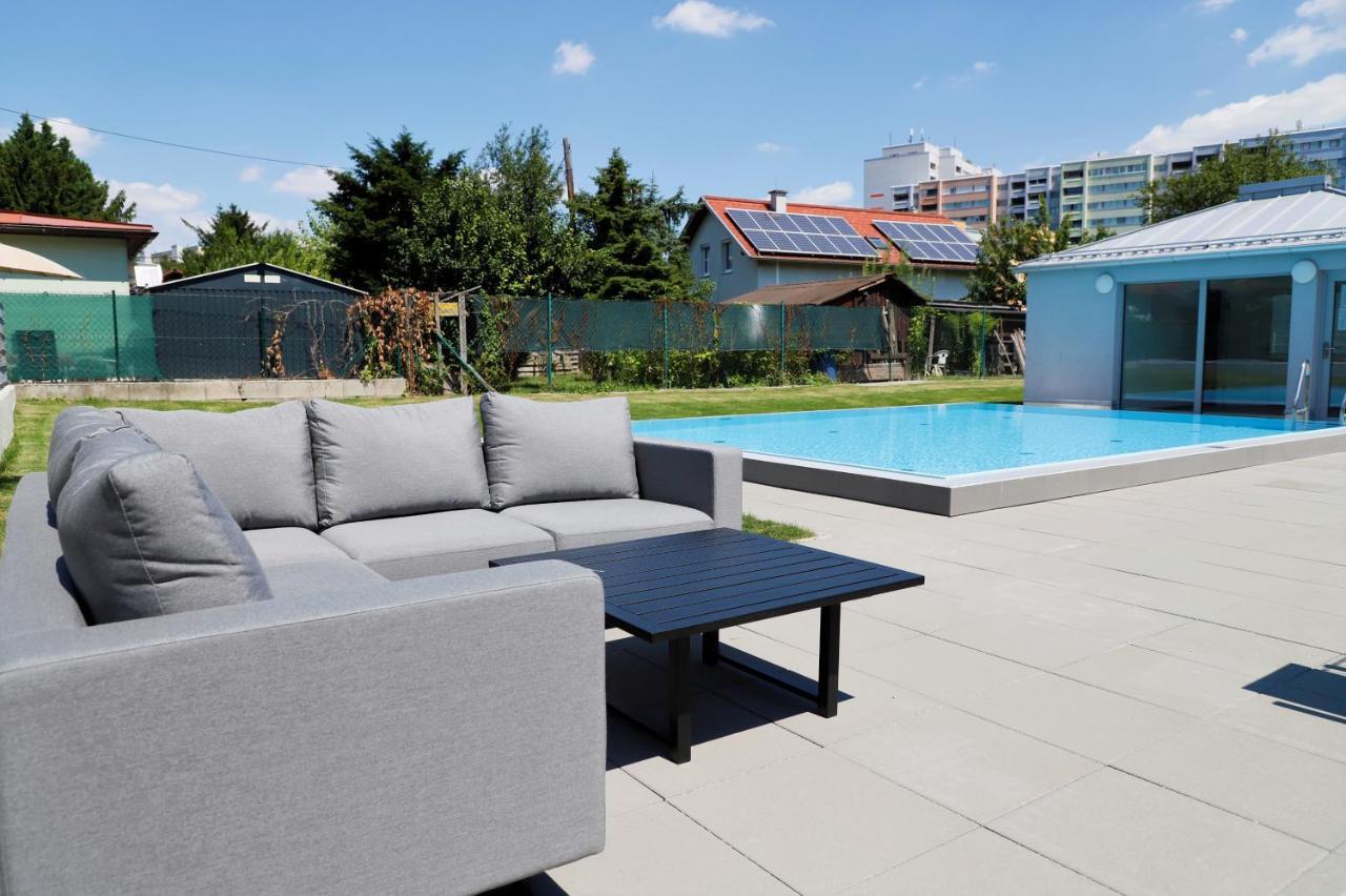 Yellow Flower Apartment With Pool - 5 Min To Lake Wien Exteriör bild
