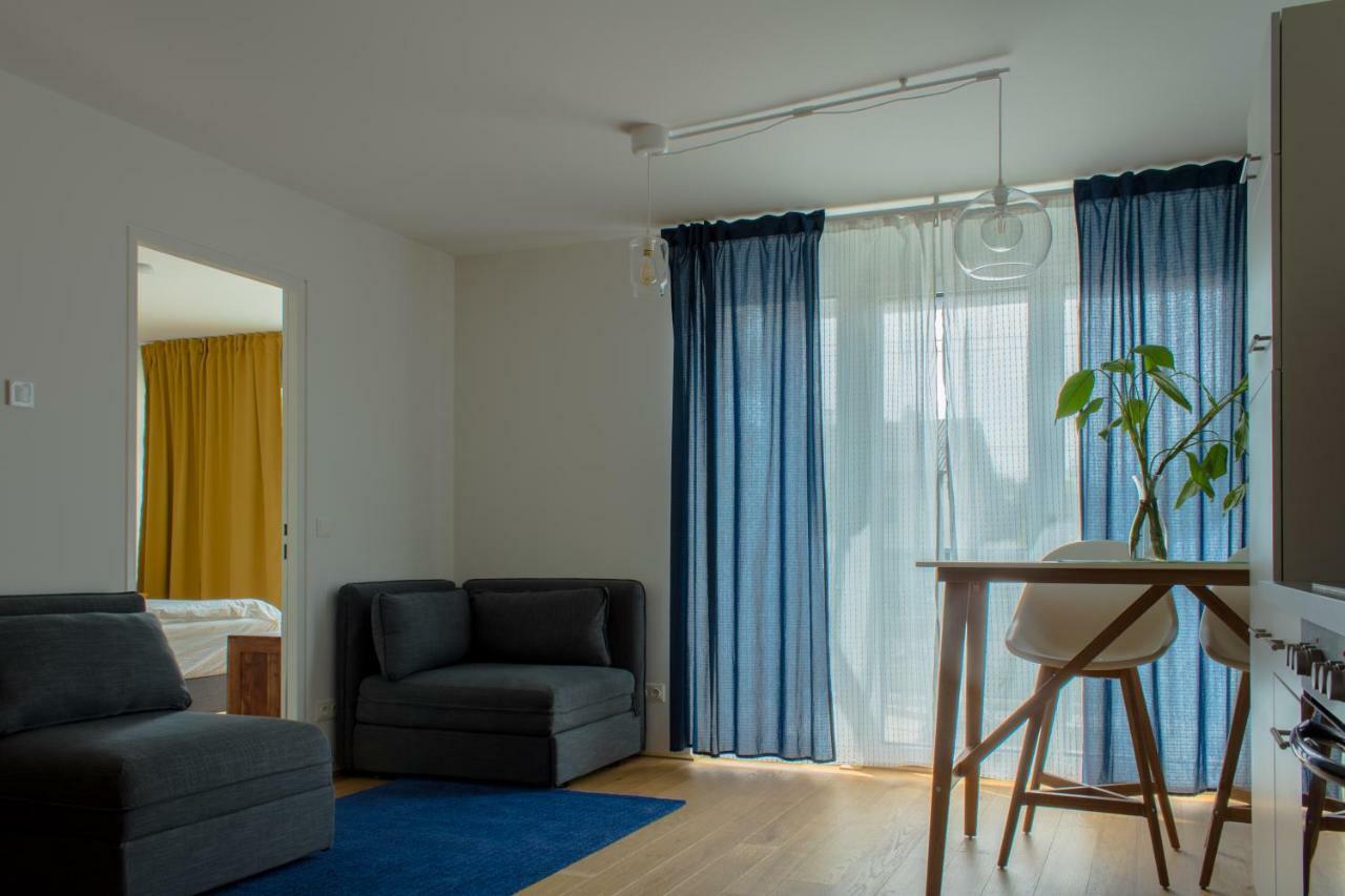 Yellow Flower Apartment With Pool - 5 Min To Lake Wien Exteriör bild